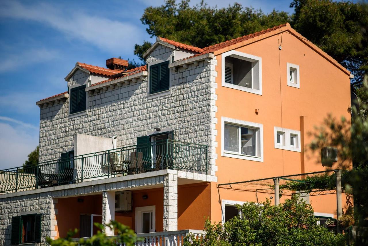 Stermasi Apartments Saplunara Eksteriør bilde