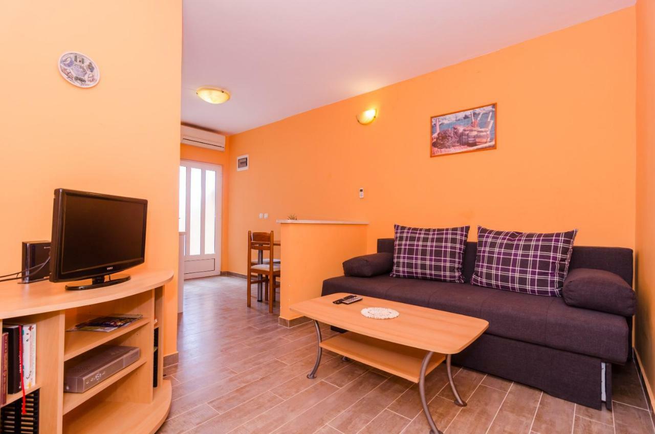 Stermasi Apartments Saplunara Eksteriør bilde